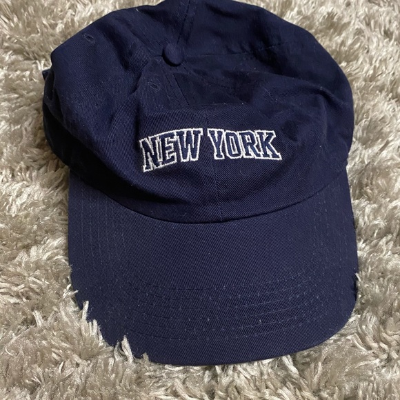 Brandy Melville Accessories - Brandy Melville Baseball Cap